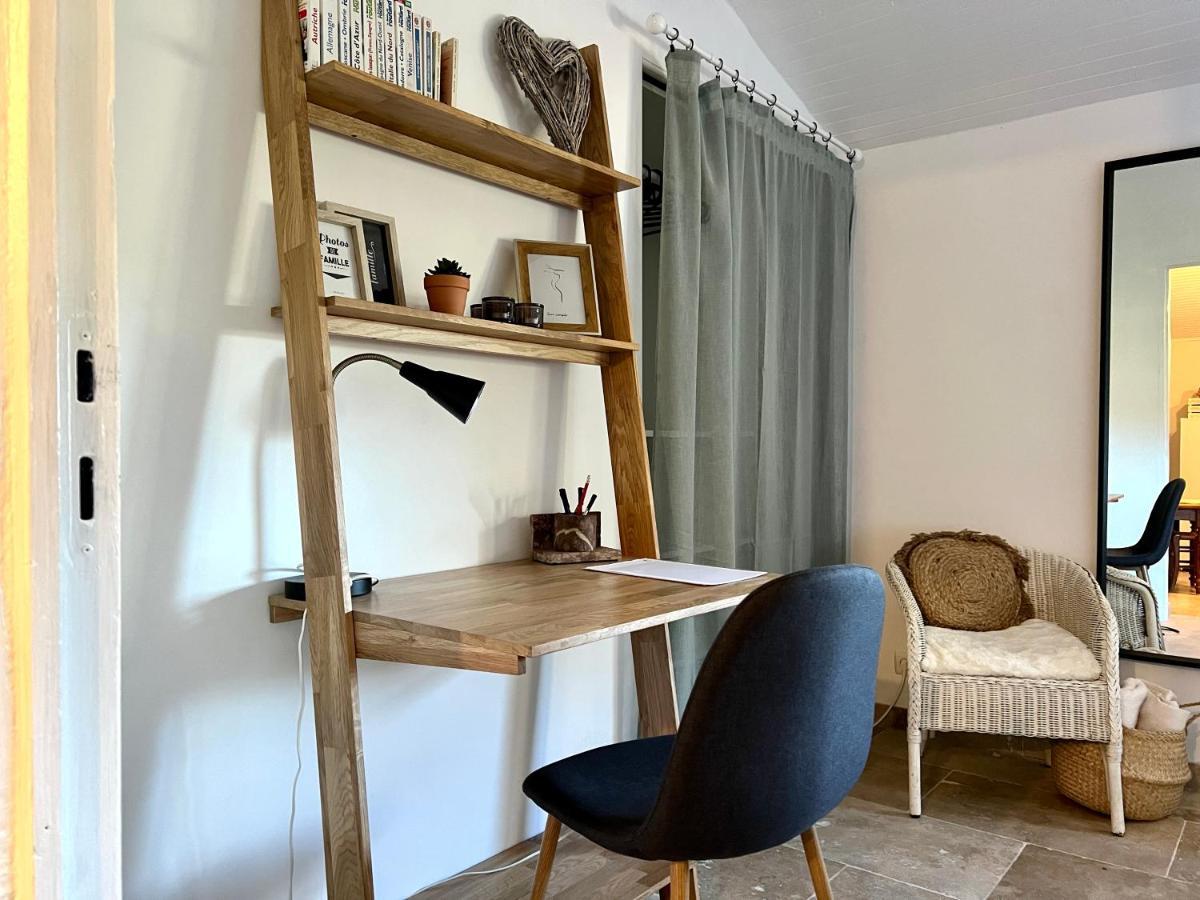 Maison Provencale Au Calme De La Campagne Avec Jacuzzi Apartment Aix-en-Provence