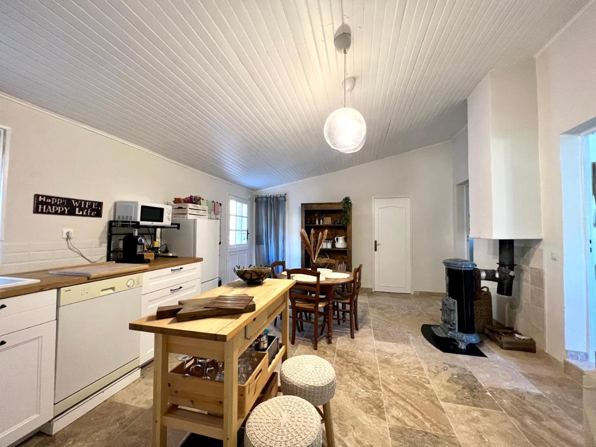 Maison Provencale Au Calme De La Campagne Avec Jacuzzi Apartment *