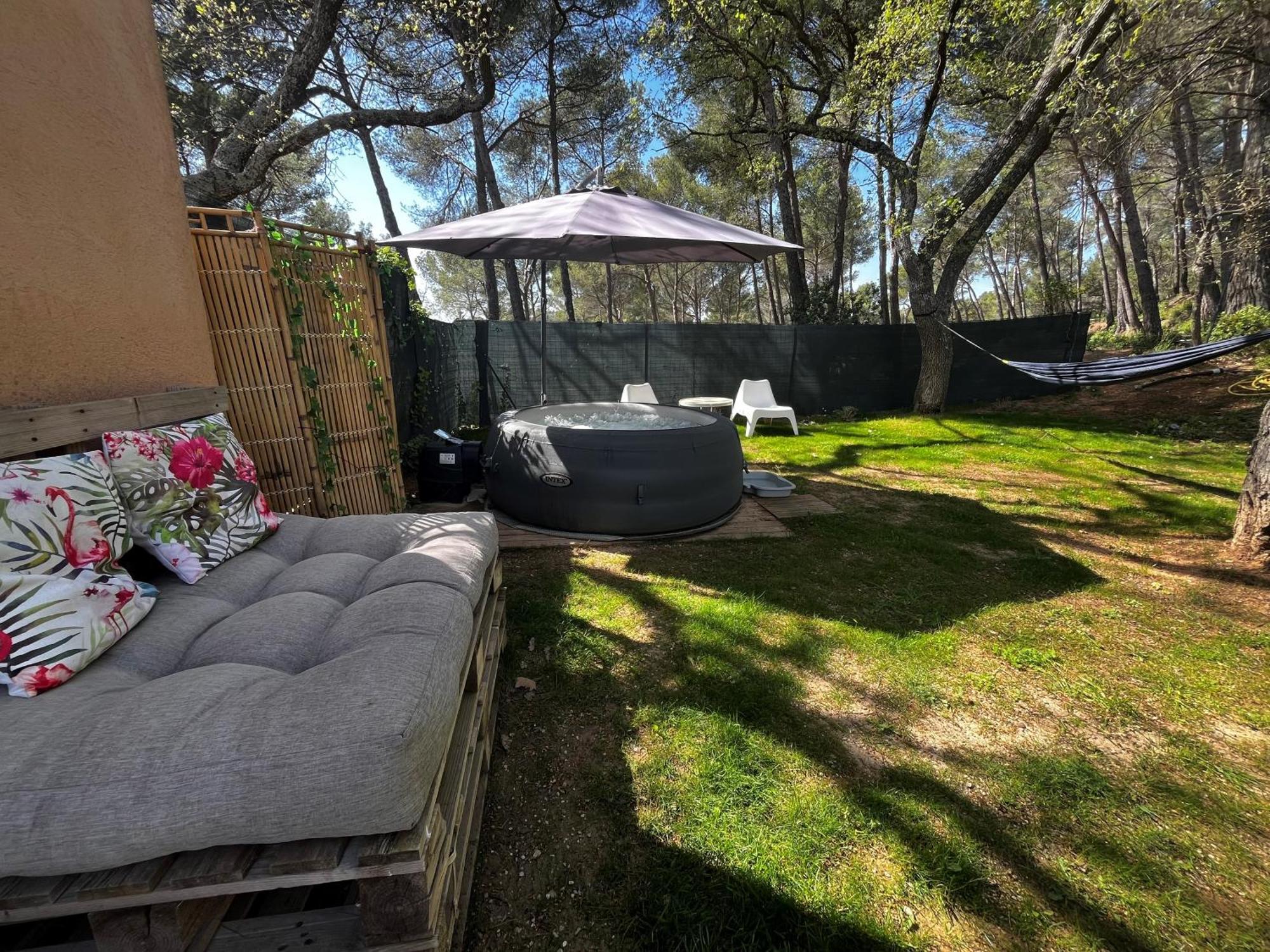 Maison Provencale Au Calme De La Campagne Avec Jacuzzi